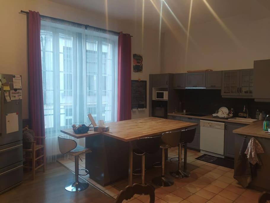Chambre Dans Appartement De Caractere 多勒 外观 照片